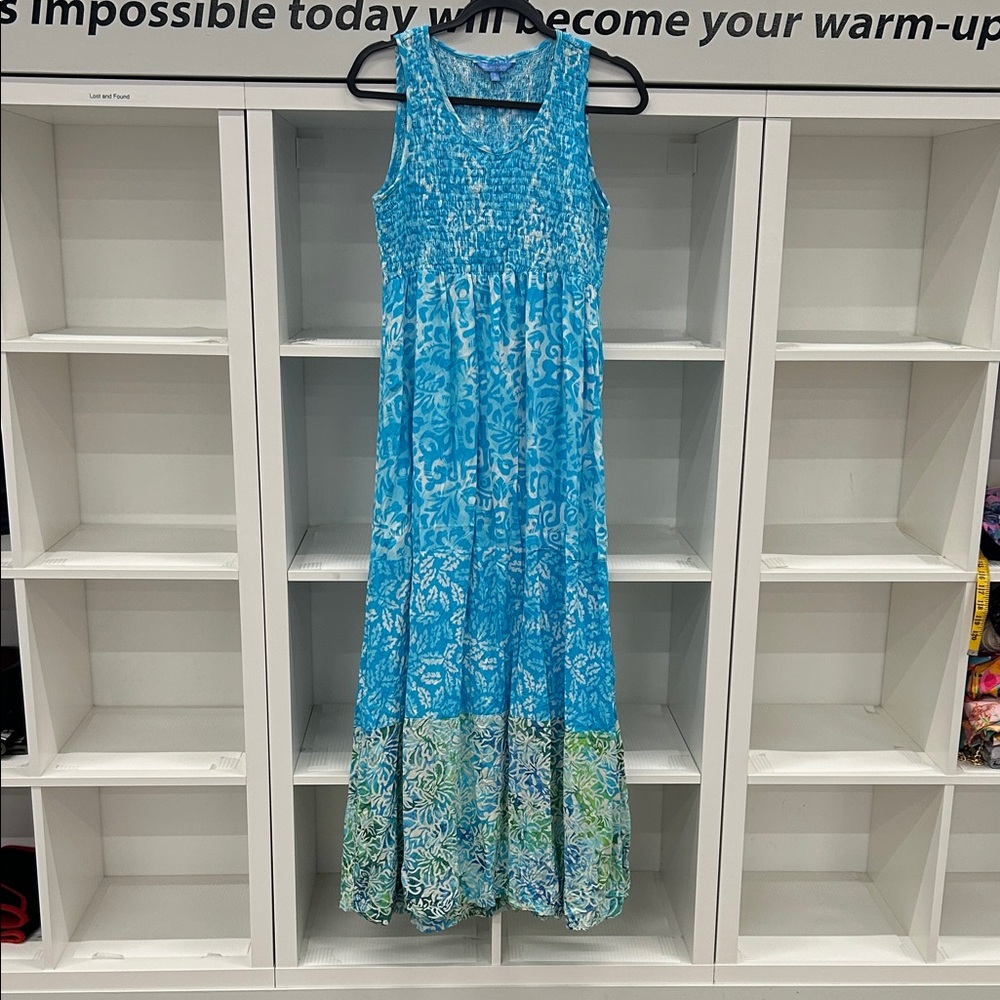 Sleeveless Blue and Green Patterned Maxi Dress